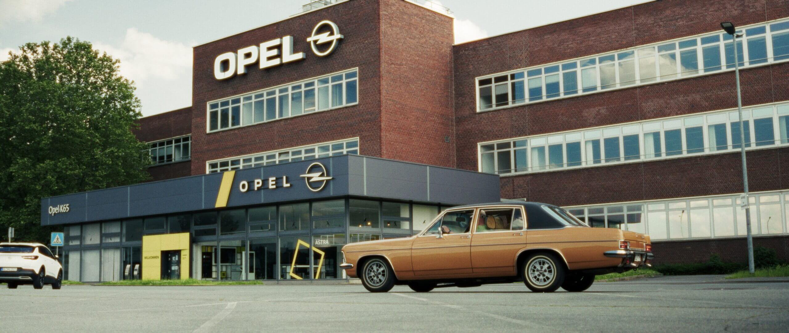 Videoproduktion Frankfurt - Thumbnail für ein Lifestyle Video, welches einen Opel Diplomat präsentiert